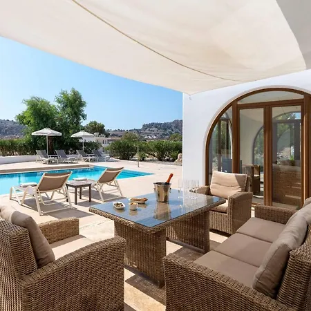 Navarone With Private Pool Líndos
