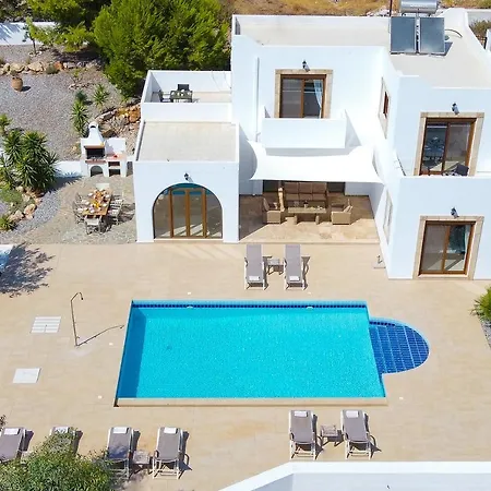 Βίλα Navarone With Private Pool *
